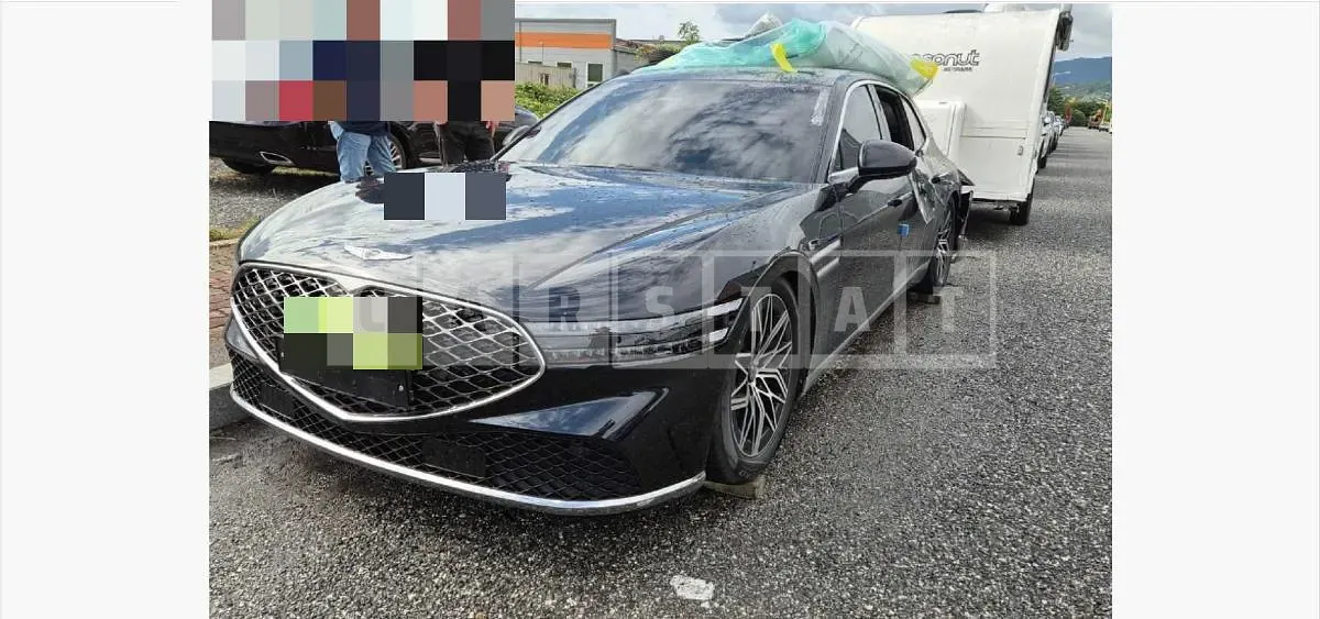 Photo 2 of 9: 2025 Genesis G90 3.5T AWD — Korean insurance auction