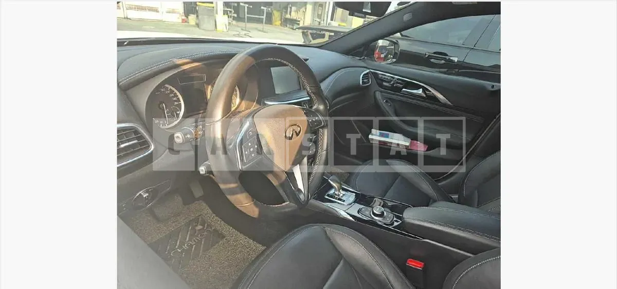 Photo 2 of 10: 2019 Infiniti QX30 AWD — Korean insurance auction
