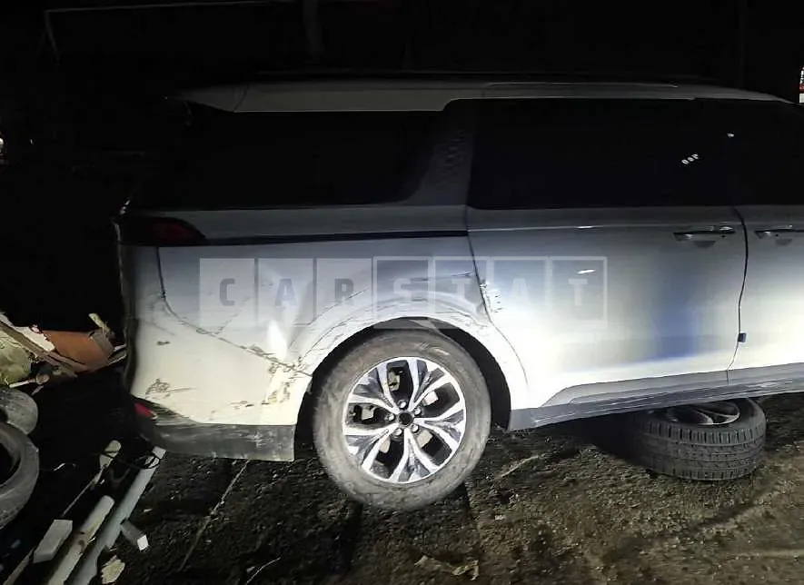 Photo 2 of 17: 2020 Kia Carnivals — Korean insurance auction