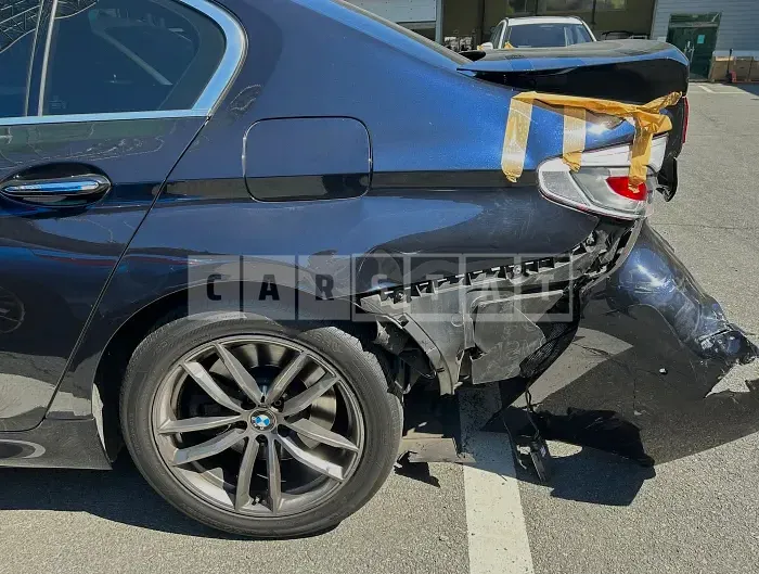 Photo 2 of 9: 2018 BMW 530i, VIN WBAJD3107JG970202 — Korean insurance auction