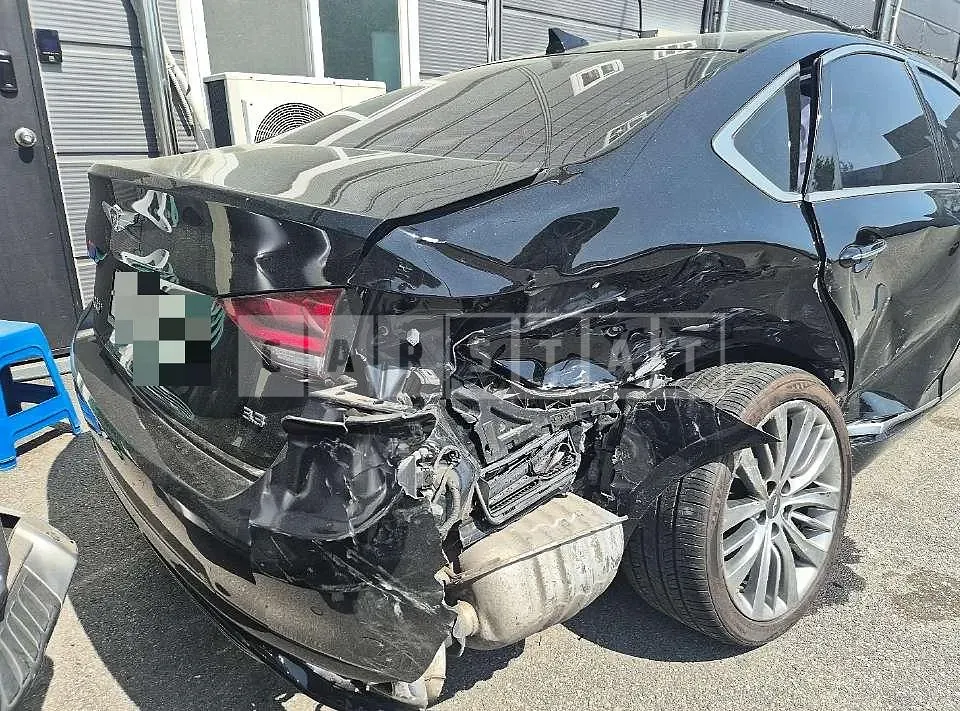 Photo 2 of 39: 2016 Genesis G80, VIN KMHGM41DBHU180106 — Korean insurance auction