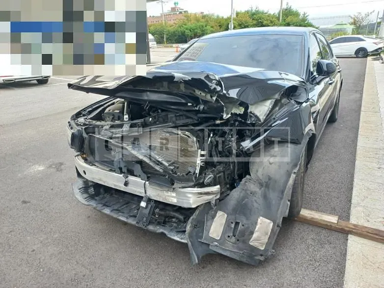 Photo 2 of 5: 2019 Genesis G90 3.3T — Korean insurance auction