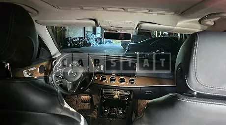 Photo 2 of 36: 2018 Mercedes-Benz E220d — Korean insurance auction