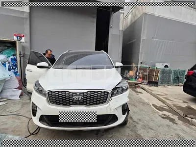 Photo 1 of 44: 2018 Kia Sorento, VIN KNAPG81ABKA480166 — Korean insurance auction