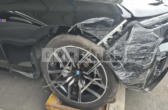 Photo 2 of 24: 2025 BMW 740i xDrive — Korean insurance auction