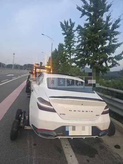 Photo 1 of 3: 2021 Genesis G70 4WD — Korean insurance auction