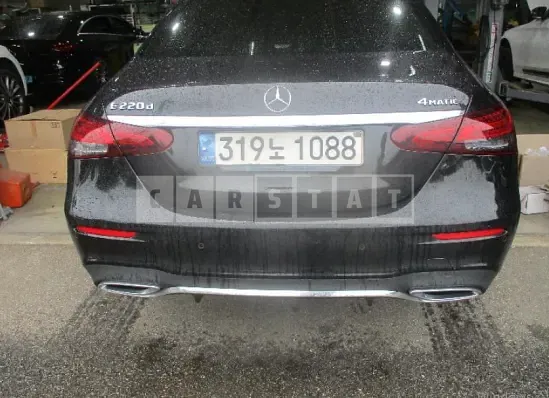 Photo 2 of 34: 2021 Mercedes-Benz E220d 4Matic — Korean insurance auction