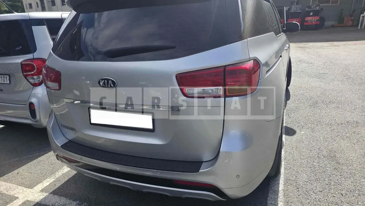Photo 2 of 29: 2015 Kia Carnival, VIN KNAME81ABGS086446 — Korean insurance auction