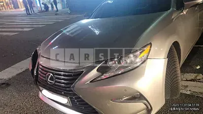 Photo 1 of 14: 2017 Lexus ES300h, VIN JTHBW1GG0H2147451 — Korean insurance auction