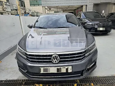 Photo 1 of 27: 2018 Volkswagen Passat 2.0 TSI — Korean insurance auction