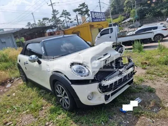Photo 2 of 7: 2016 MINI Cooper S Convertible — Korean insurance auction