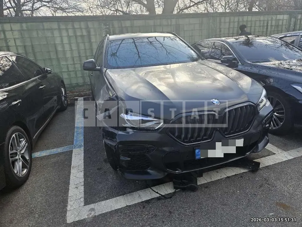 Photo 2 of 34: 2022 BMW X6 xDrive40i — Korean insurance auction