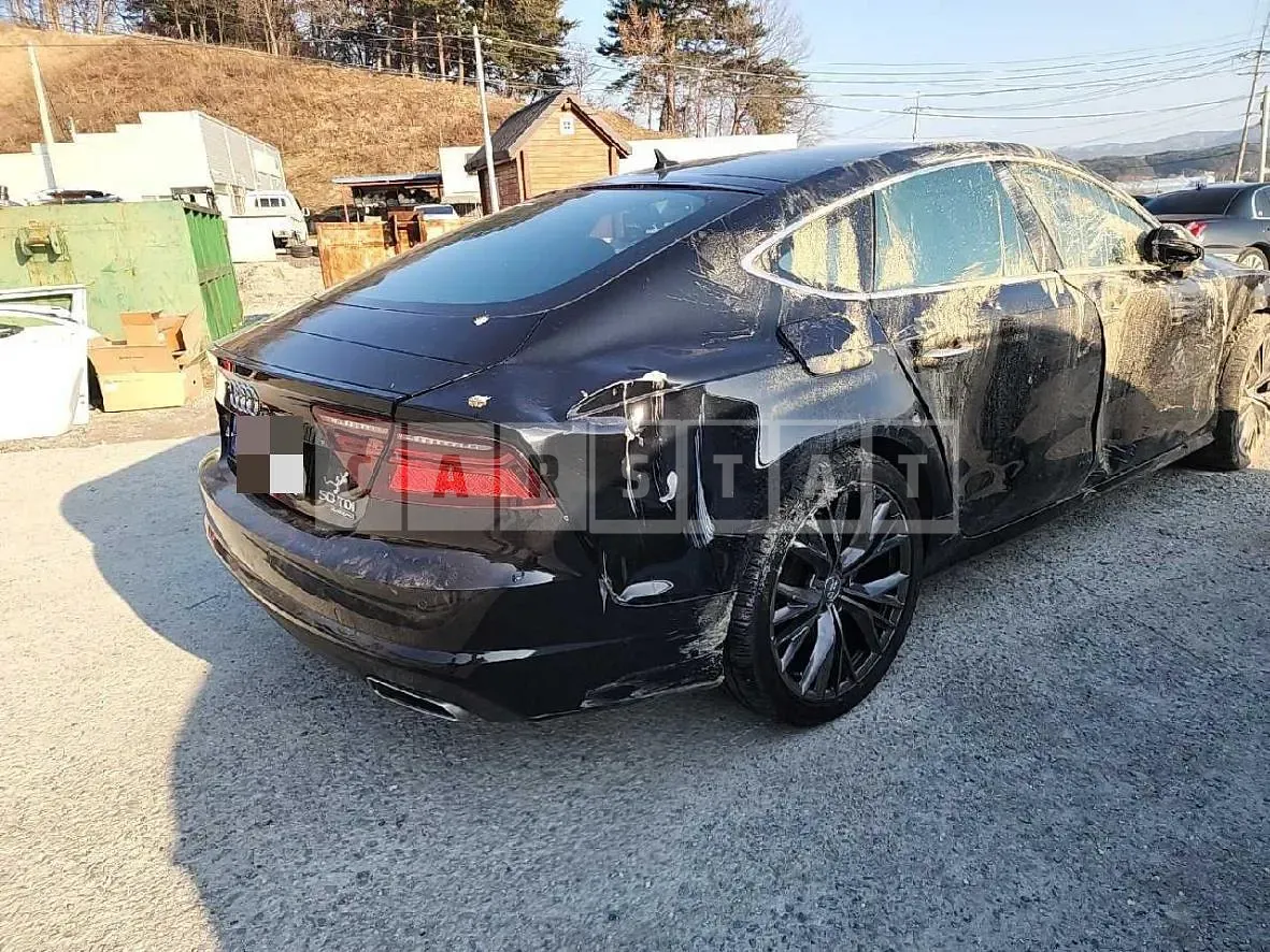 Photo 2 of 26: 2015 Audi A7 50 TDI quattro, VIN WAUZZZ4G2GN014050 — Korean insurance auction