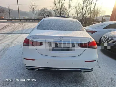 Photo 1 of 30: 2021 Mercedes-Benz E250, VIN W1KZF4FB4MA937462 — Korean insurance auction