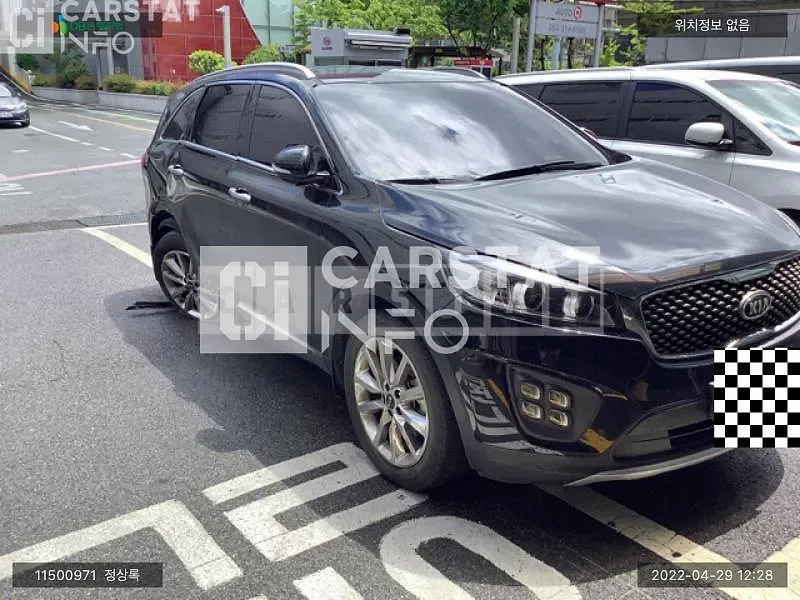 Photo 2 of 13: 2015 Kia Sorento, VIN KNAPH81ABGA131996 — Korean insurance auction