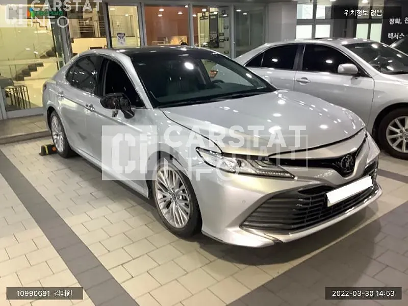 Photo 2 of 8: 2019 Toyota Camry, VIN JTNB11HK2K3093621 — Korean insurance auction