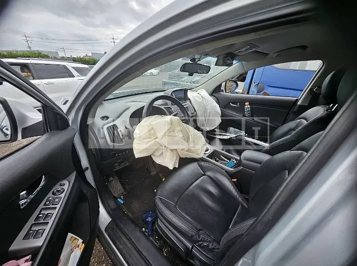 Photo 2 of 7: 2015 Kia Sportage R — Korean insurance auction