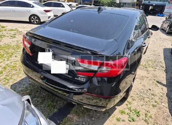 Photo 2 of 30: 2018 Honda Accord 2.0T — Korean insurance auction