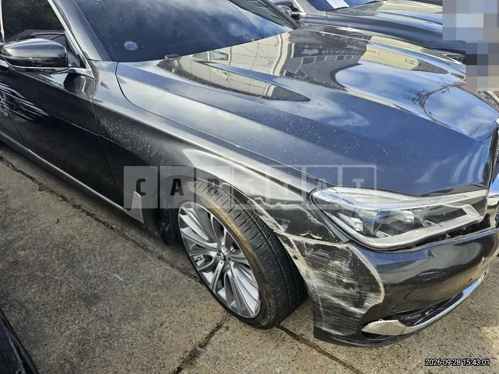 Photo 2 of 21: 2016 BMW 750Li xDrive — Korean insurance auction