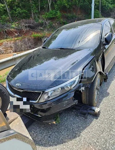 Photo 1 of 17: 2015 Kia K5, VIN KNAGM419BFA617786 — Korean insurance auction