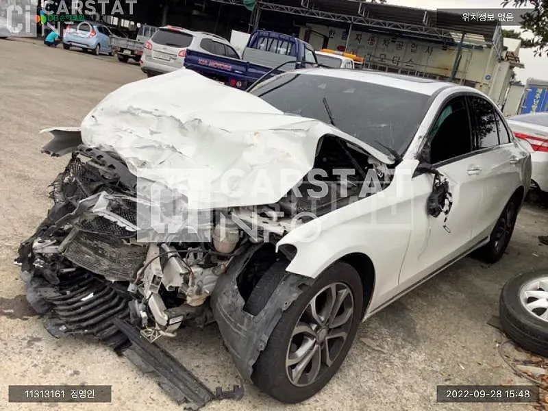 Photo 2 of 11: 2016 Mercedes-Benz C220d, VIN WDDWF0EB5HR217060 — Korean insurance auction