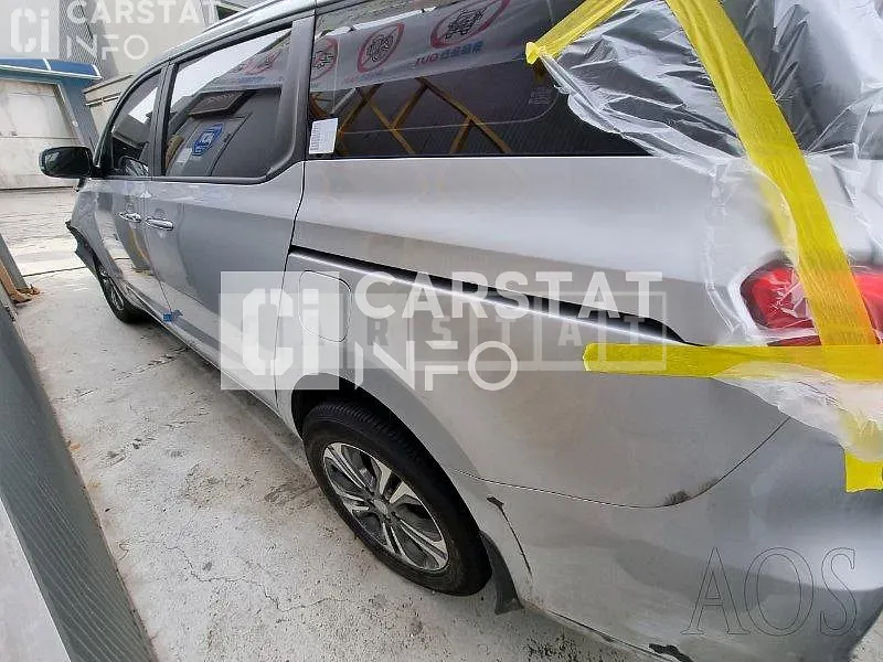 Photo 2 of 15: 2019 Kia Carnival, VIN KNAMB81ABLS621274 — Korean insurance auction