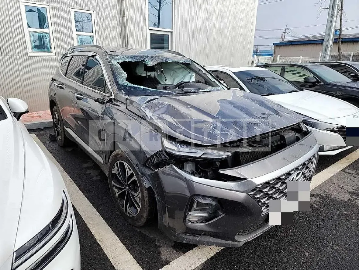 Photo 2 of 19: 2020 Hyundai Santa Fe TM 4WD, VIN KMHS381BDLU264845 — Korean insurance auction