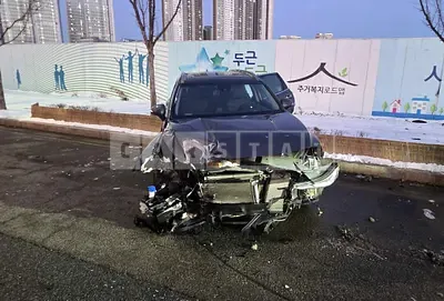 Photo 1 of 11: 2019 Hyundai Santa Fe, VIN KMHS381CDLU202146 — Korean insurance auction