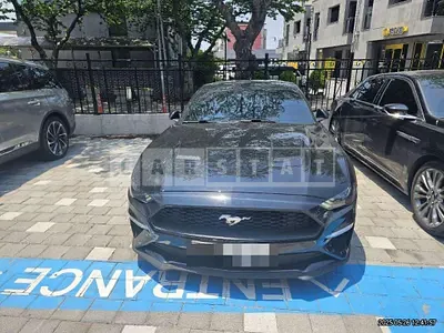 Photo 1 of 21: 2018 Ford Mustang 2.3 Coupe — Korean insurance auction
