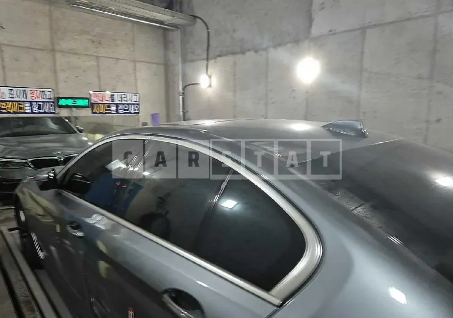Photo 2 of 13: 2018 BMW 520d xDrive — Korean insurance auction