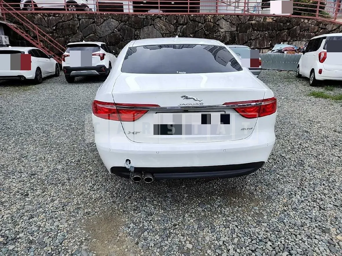 Photo 2 of 22: 2016 Jaguar XF 20d — Korean insurance auction