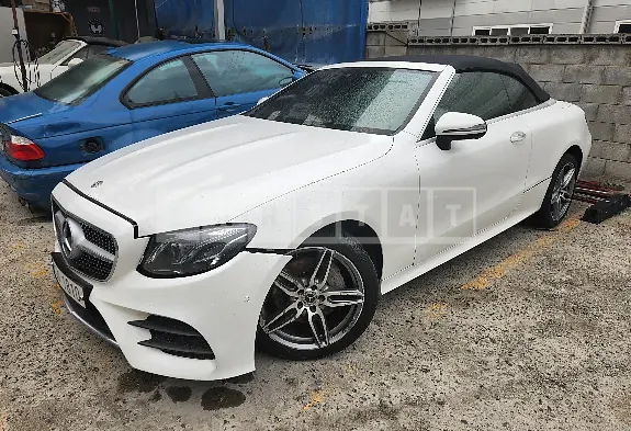 Photo 2 of 5: 2018 Mercedes-Benz E220d Cabriolet, VIN WDD1K1EB6JF043292 — Korean insurance auction