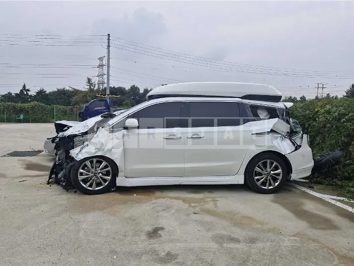 Photo 2 of 9: 2019 Kia Carnival High Rimmujin — Korean insurance auction