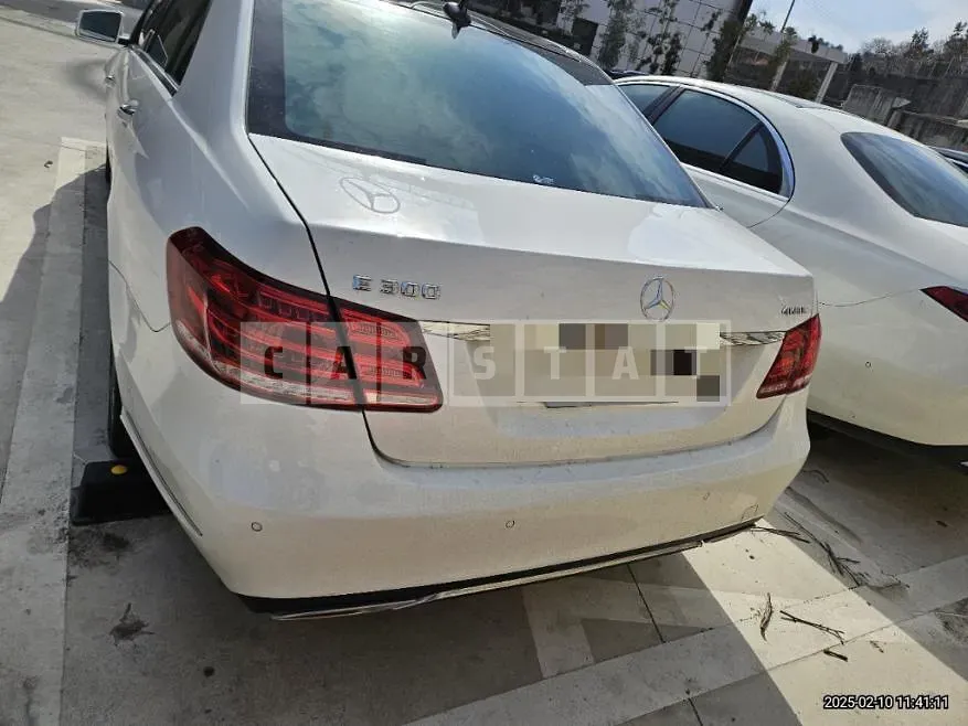 Photo 2 of 13: 2015 Mercedes-Benz E300 4Matic — Korean insurance auction
