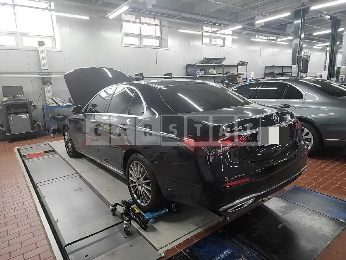 Photo 2 of 21: 2023 Mercedes-Benz E250, VIN W1K2130451B158297 — Korean insurance auction