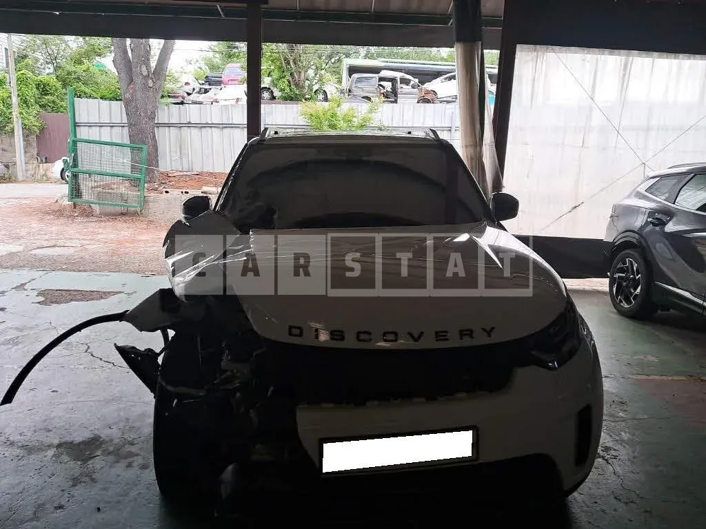 Photo 2 of 40: 2018 Land Rover Discovery TD6, VIN SALRA2BK9JA064668 — Korean insurance auction