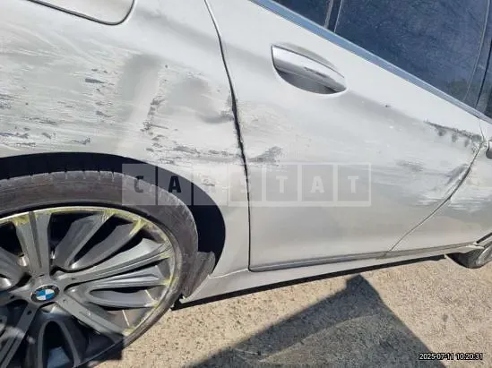 Photo 2 of 15: 2017 BMW 750Li xDrive — Korean insurance auction