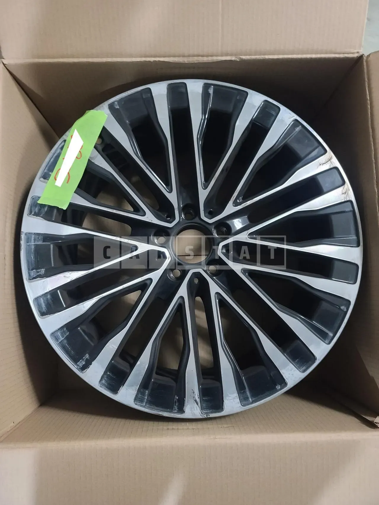 Photo 2 of 2: 2023 Mercedes-Benz Wheels S450 4Matic Wheels, VIN W1K6G6BB8PA218298 — Korean insurance auction