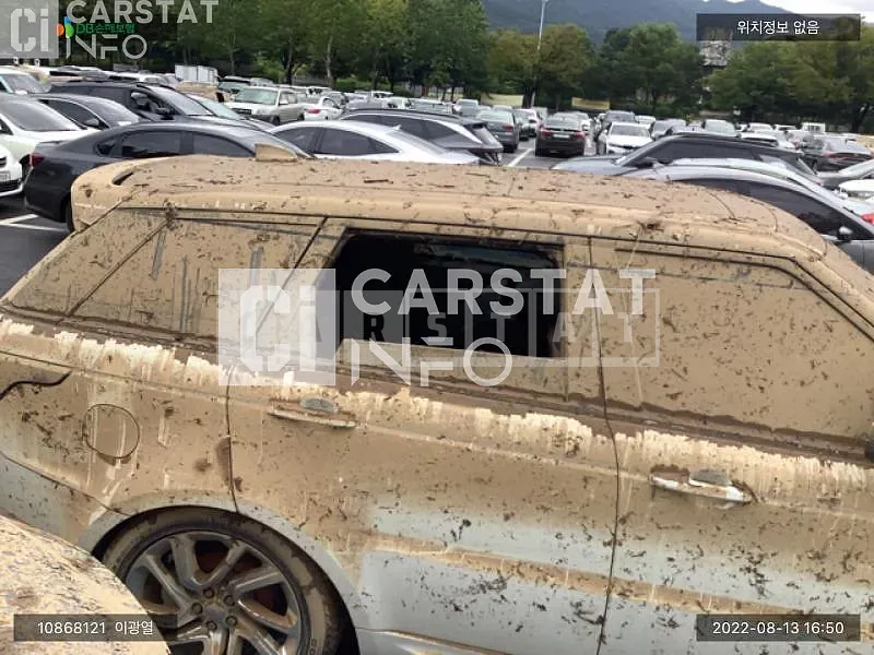 Photo 2 of 10: 2019 Land Rover Range Rover Sports SDV6, VIN SALWA2BK3KA817552 — Korean insurance auction