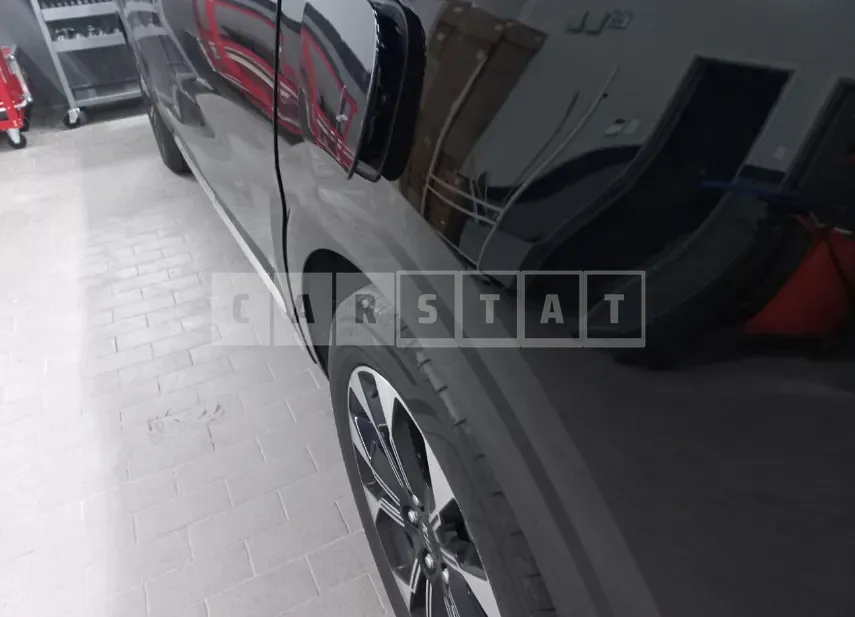 Photo 2 of 17: 2021 Kia Carnival, VIN KNANC81BBMS034521 — Korean insurance auction