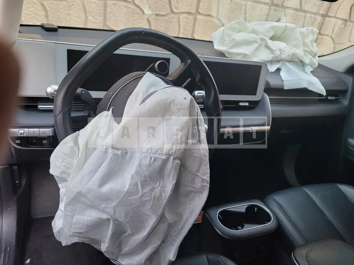 Photo 2 of 9: 2021 Hyundai IONIQ 5 Long Range Electric Car — Korean insurance auction