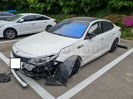 Photo 2 of 33: 2016 Kia K5, VIN KNAGU417GGA058018 — Korean insurance auction