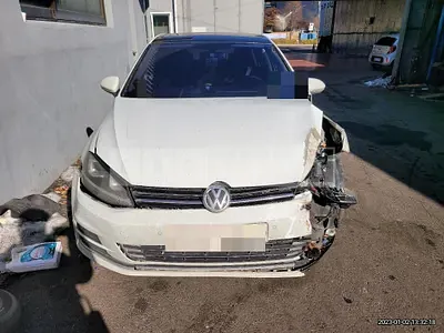 Photo 1 of 12: 2015 Volkswagen Golf 2.0 TDI BMT, VIN WVWZZZAUZFW194785 — Korean insurance auction