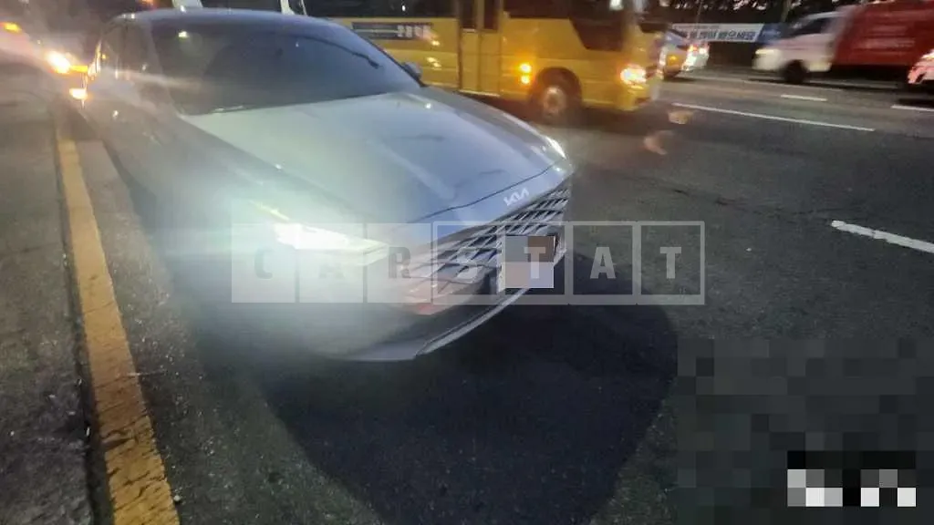 Photo 2 of 26: 2021 Kia Mr — Korean insurance auction
