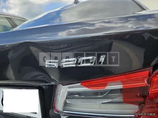 Photo 2 of 38: 2018 BMW 520i — Korean insurance auction