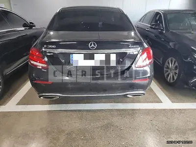Photo 1 of 37: 2019 Mercedes-Benz E300 4Matic, VIN WDDZF4KB2KA669532 — Korean insurance auction