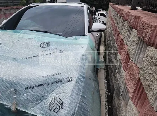 Photo 2 of 31: 2018 Hyundai Tucson, VIN KMHJ581ABJU506731 — Korean insurance auction