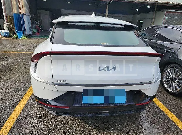 Photo 2 of 10: 2022 Kia EV6 Long Range Earth 4WD — Korean insurance auction