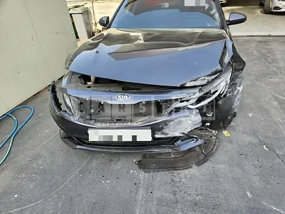 Photo 1 of 7: 2019 Kia K5 — Korean insurance auction