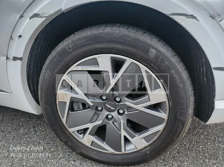 Photo 2 of 16: 2022 Genesis GV70-E AWD — Korean insurance auction